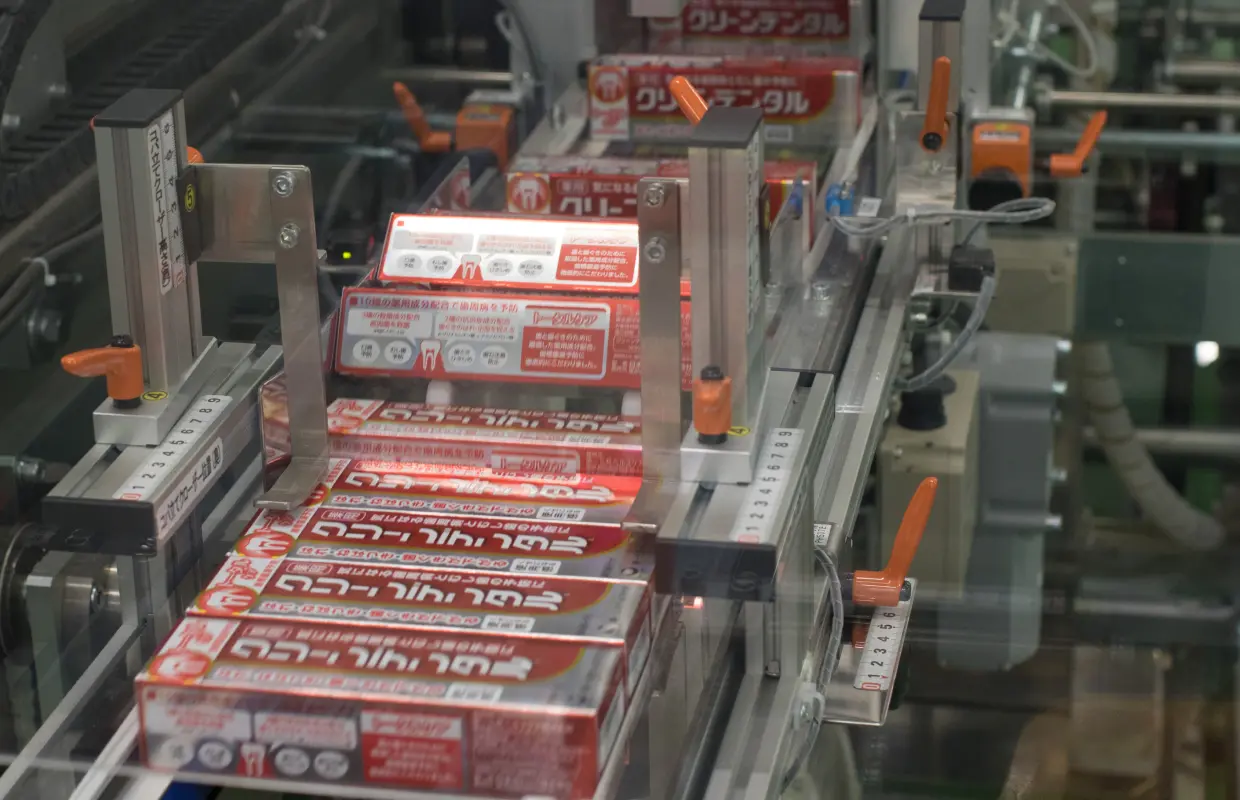 製品が箱詰めされて並んでいる様子